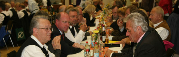 Donauschwäbisches Landestrachtenfest und Fischgulaschessen in Backnang Donauschwäbisches Landestrachtenfest und Fischgulaschessen in Backnang